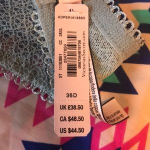NWT Victoria’s Secret Halter bralette